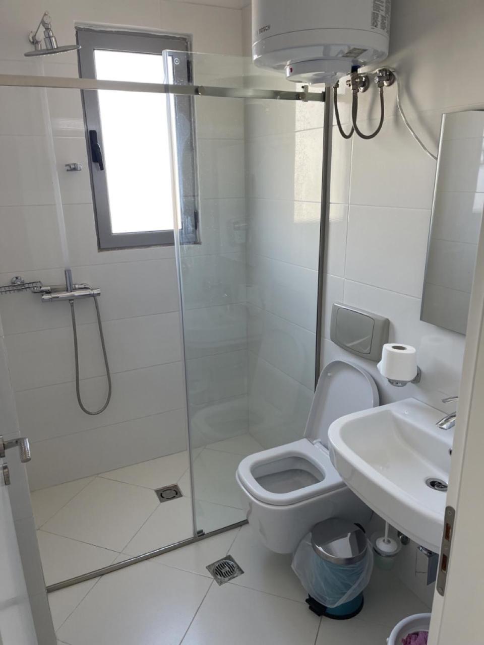 Apt Sarande Bagian luar foto