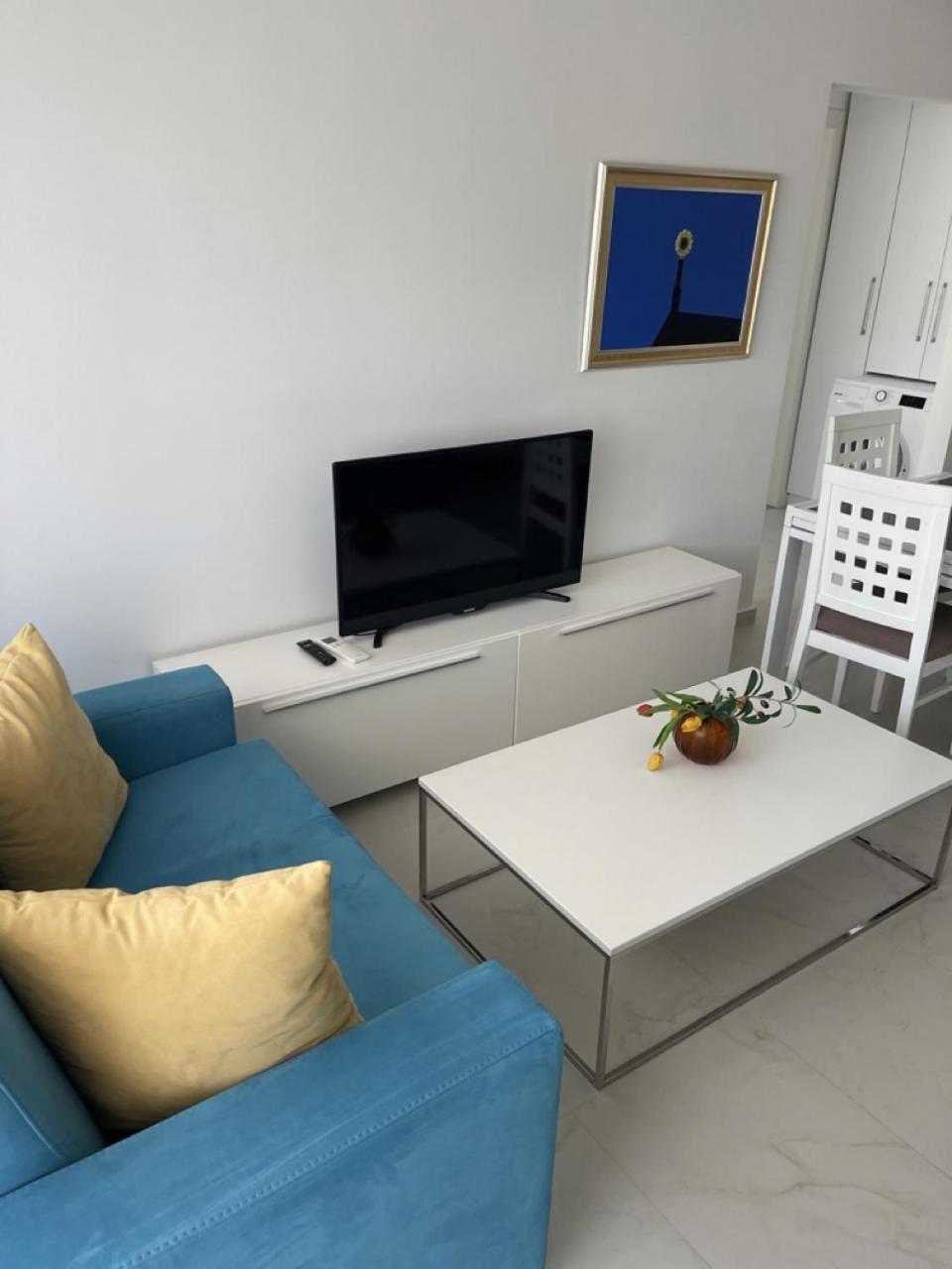 Apt Sarande Bagian luar foto