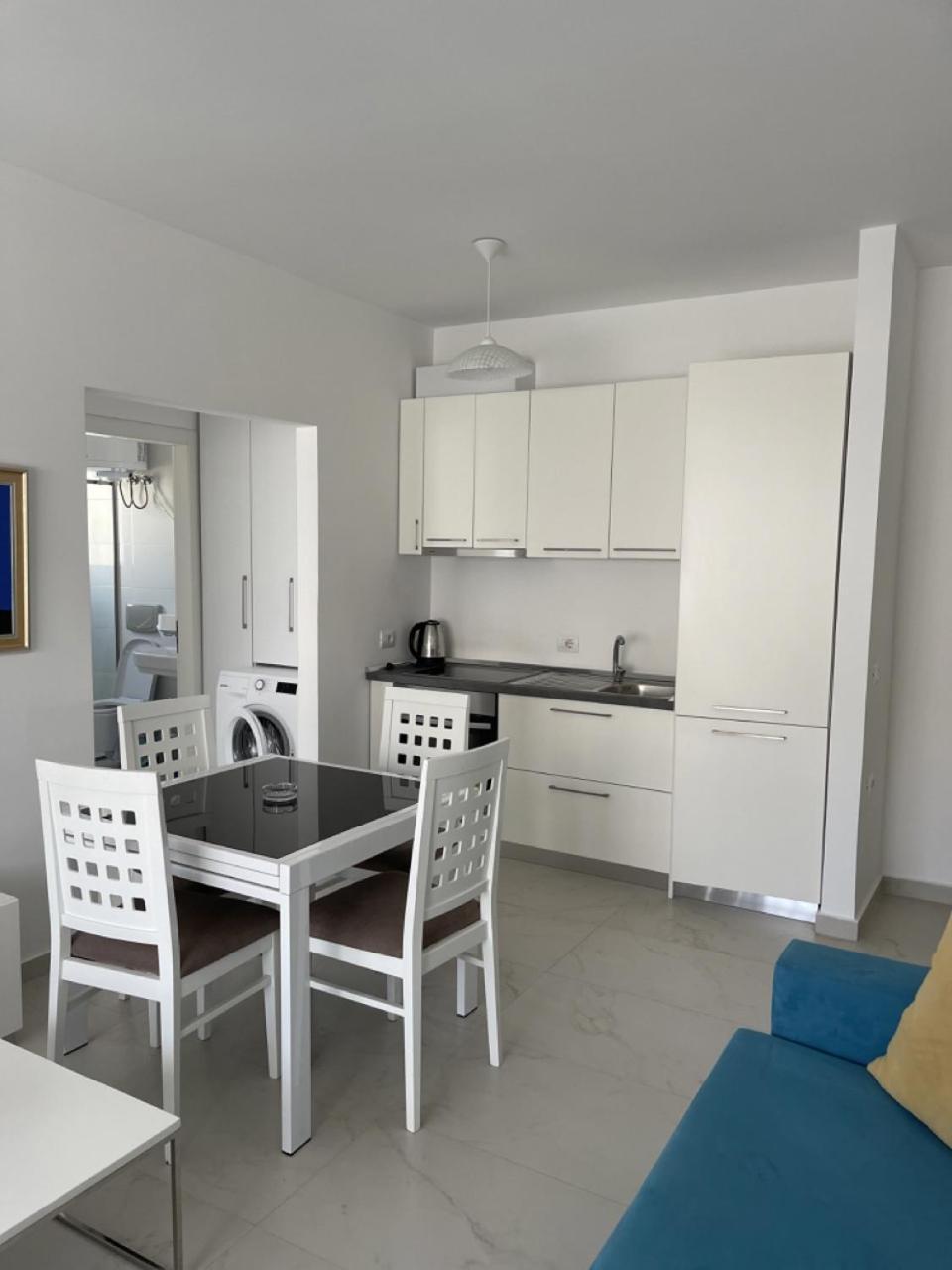 Apt Sarande Bagian luar foto